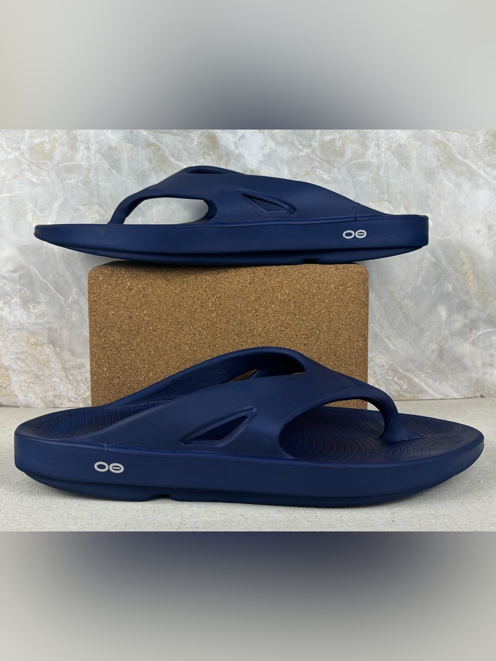OOFOS OOriginal Recovery Flip Flops Navy Men’s 14 Women’s 16 EU47